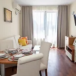 Beachfront Bliss-1br Sea View Flat In Golden Sands By Flat Mаnаger Apartment *