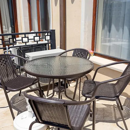 Beachfront Bliss-1br Sea View Flat In Golden Sands By Flat Mаnаger Warna