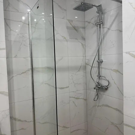 Beachfront Bliss-1br Sea View Flat In Golden Sands By Flat Mаnаger شقة *