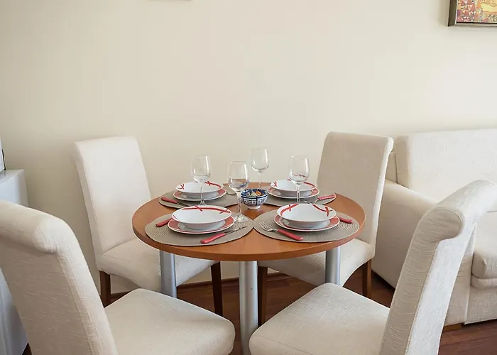 Beachfront Bliss-1br Sea View Flat In Golden Sands By Flat Mаnаger فارنا