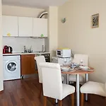 Beachfront Bliss-1br Sea View Flat In Golden Sands By Flat Mаnаger * Warna