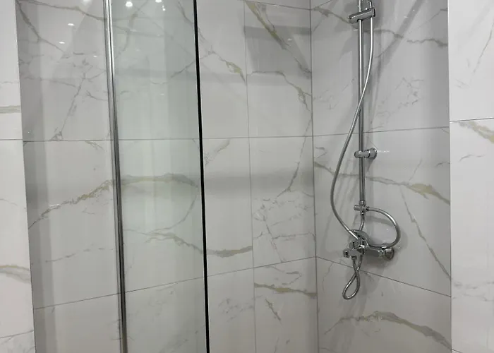 Beachfront Bliss-1br Sea View Flat In Golden Sands By Flat Mаnаger Lejlighed *